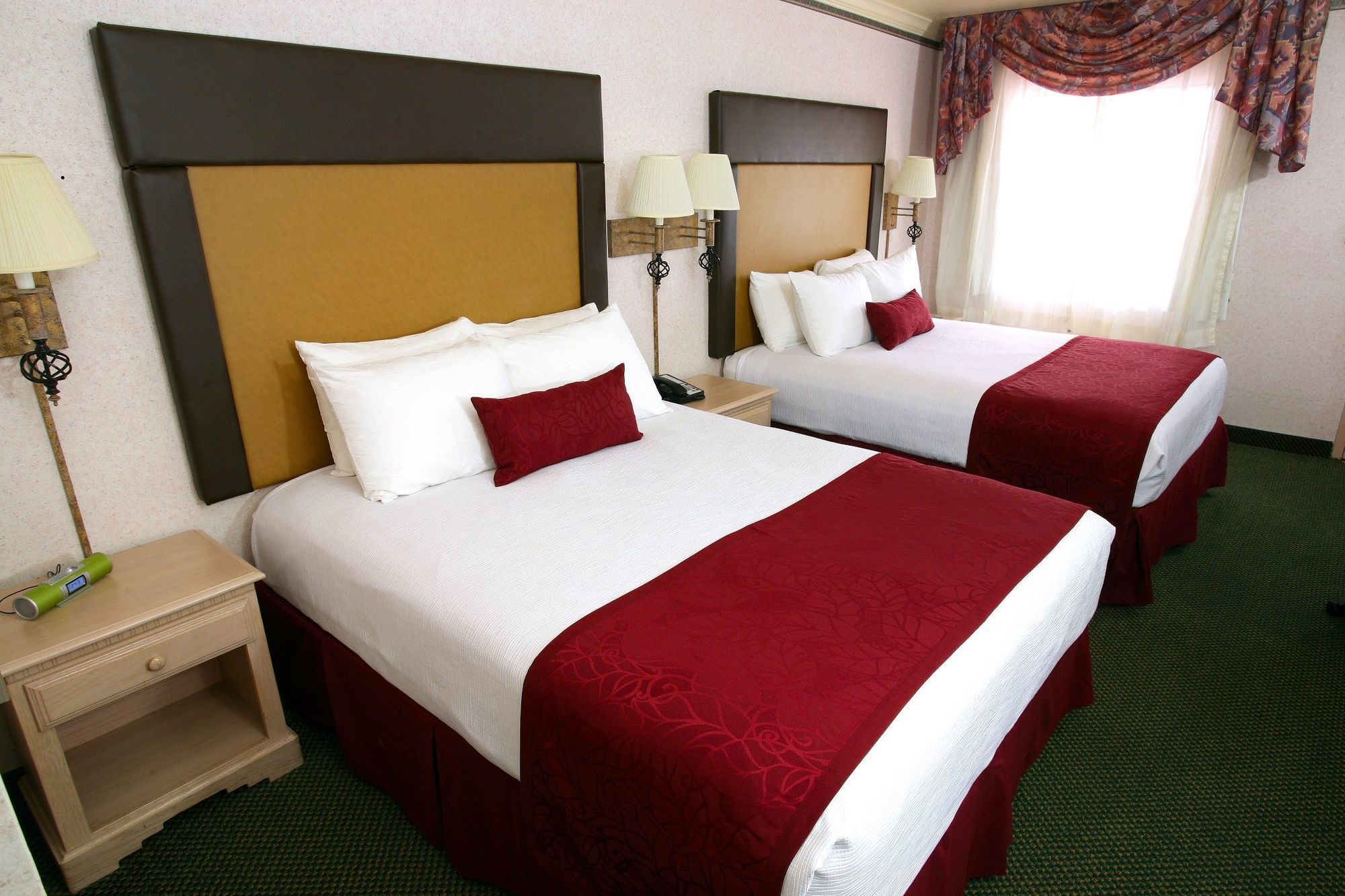 Best Western Innsuites Tucson Foothills Hotel & Suites Room photo